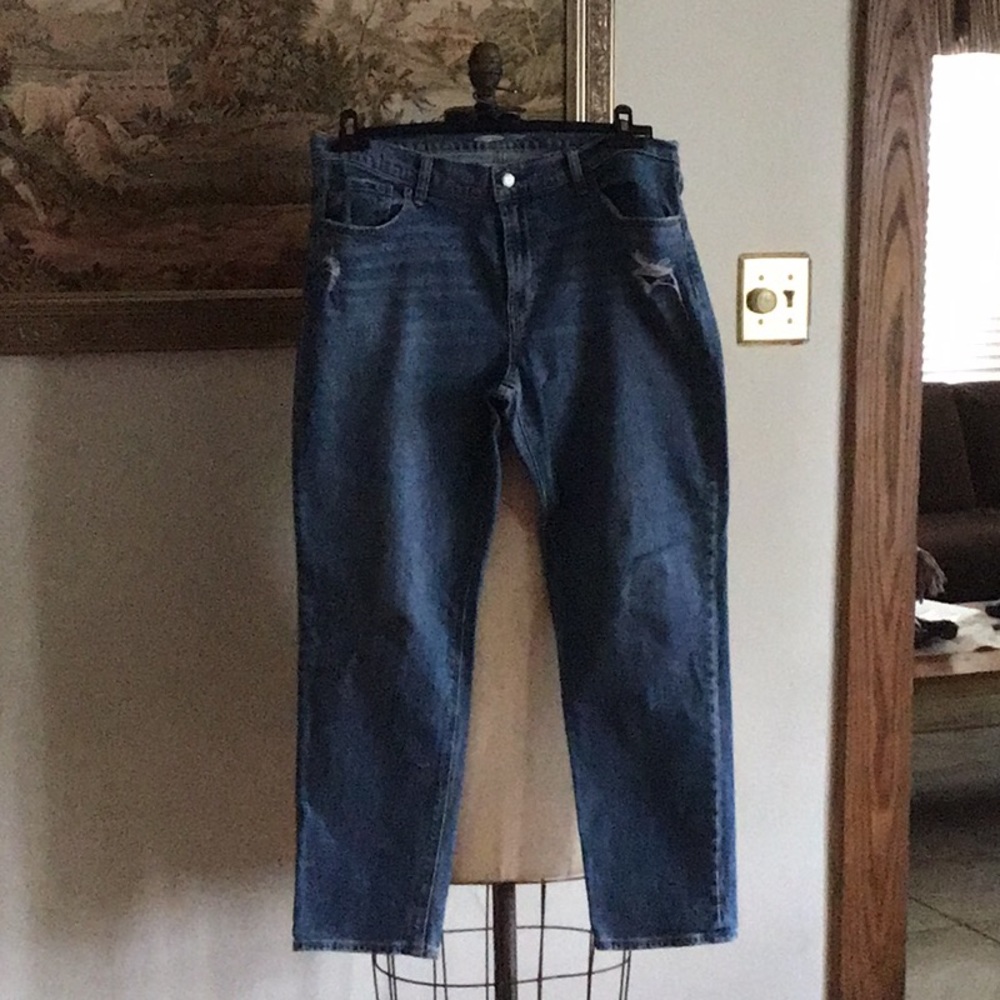OLD NAVY BOYFRIEND MID RISE JEANS